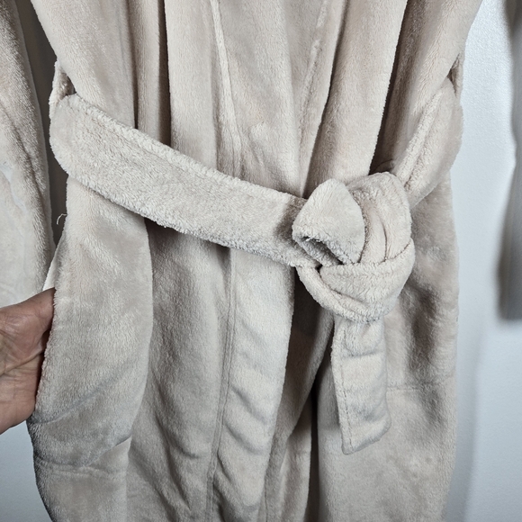 UGG Women's Cream Robe - Picture 4 of 16